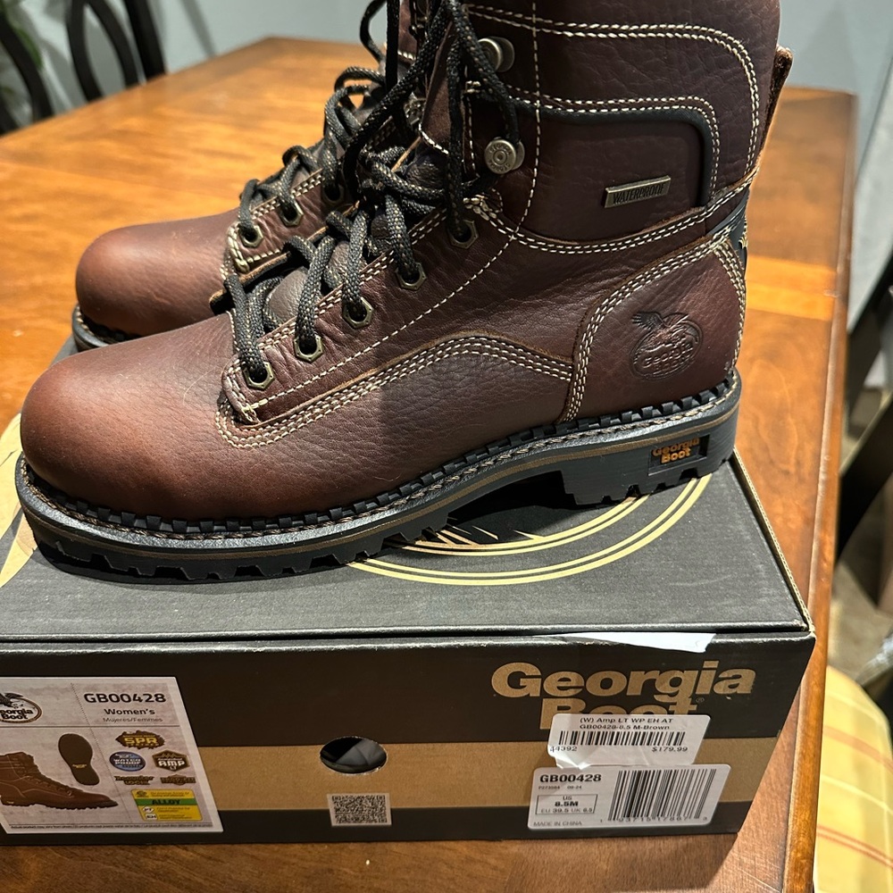 Women’s Georgia Boot 7” alloy toe work boot.  Size 8.5
